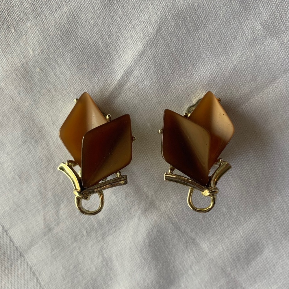 Vintage Stone Clip-on Earrings